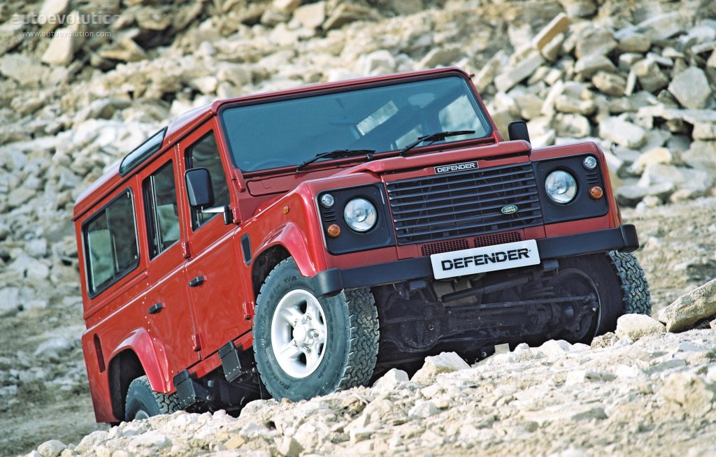 LAND ROVER Defender 110
