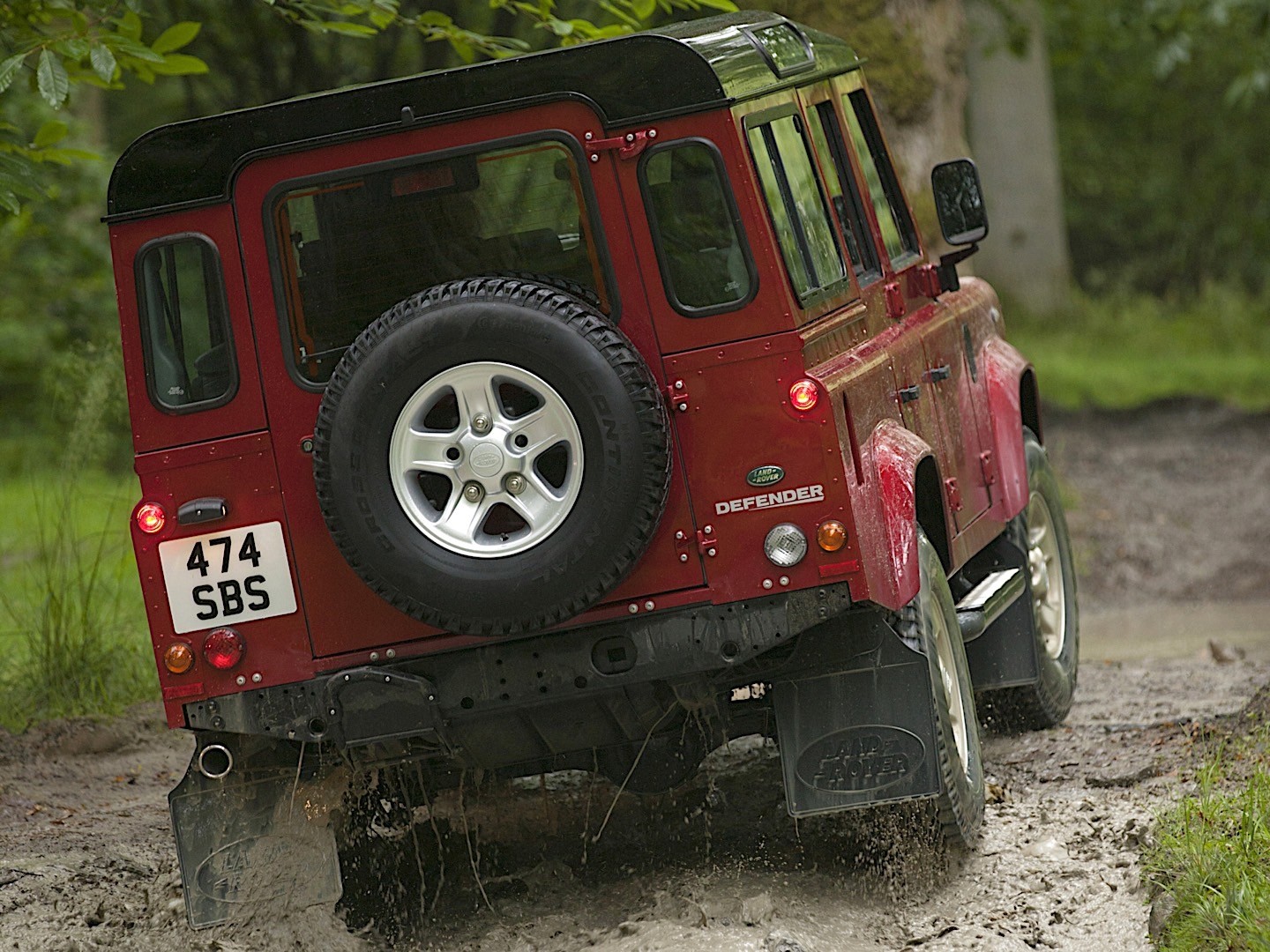 Land Rover Defender 110 photo 20