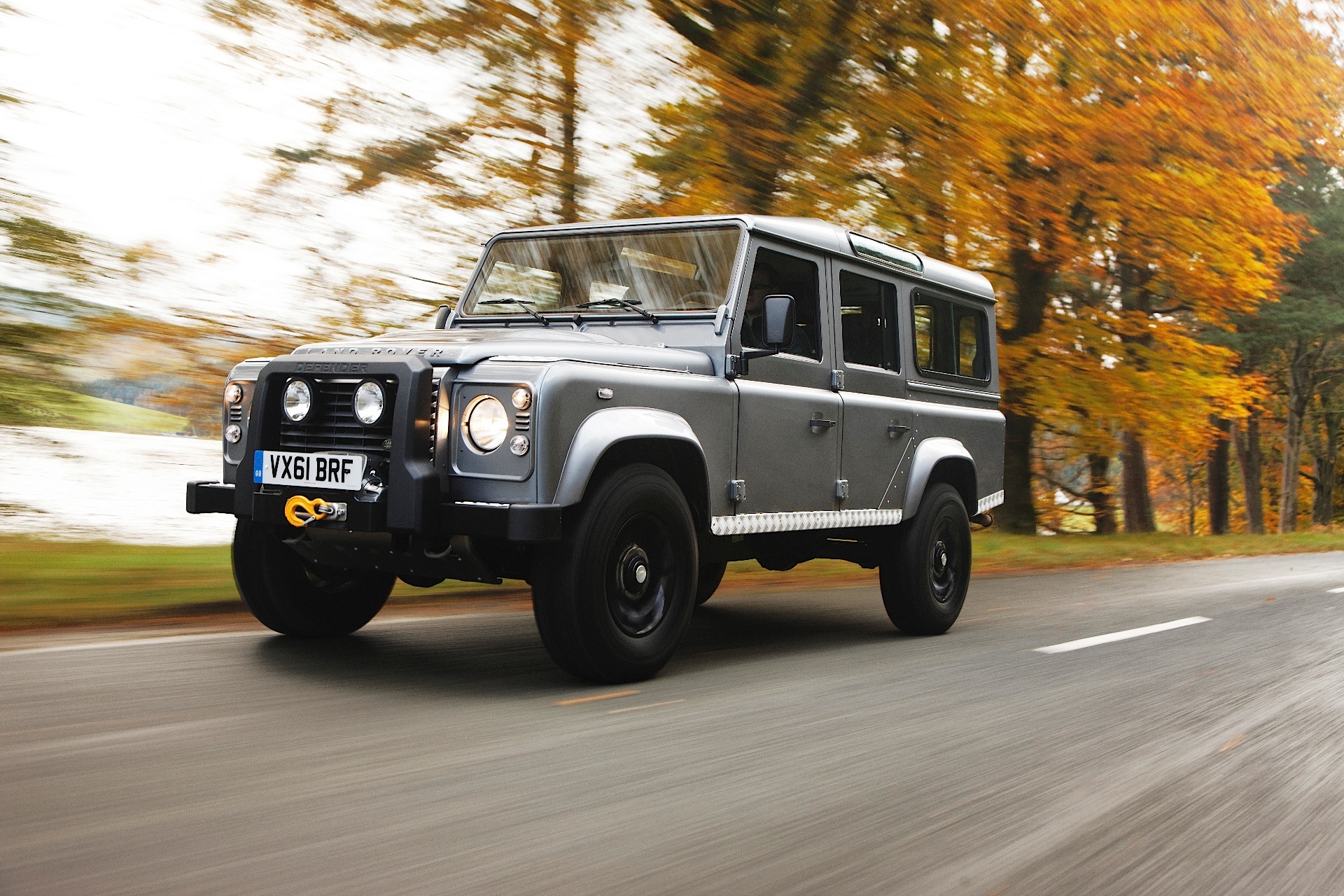 Land Rover Defender 110 photo 5