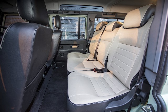 Land Rover Defender 110 photo 55
