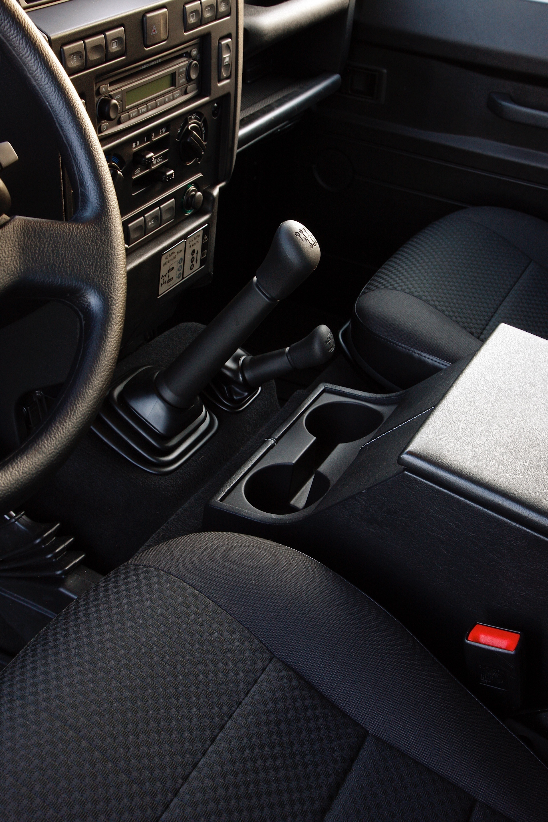 Land Rover Defender 110 photo 50