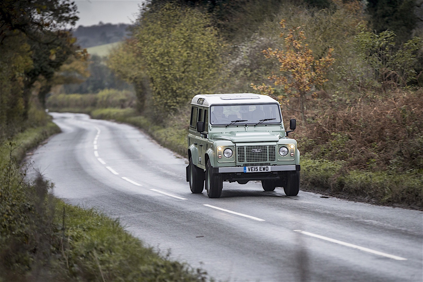 Land Rover Defender 110 photo 43