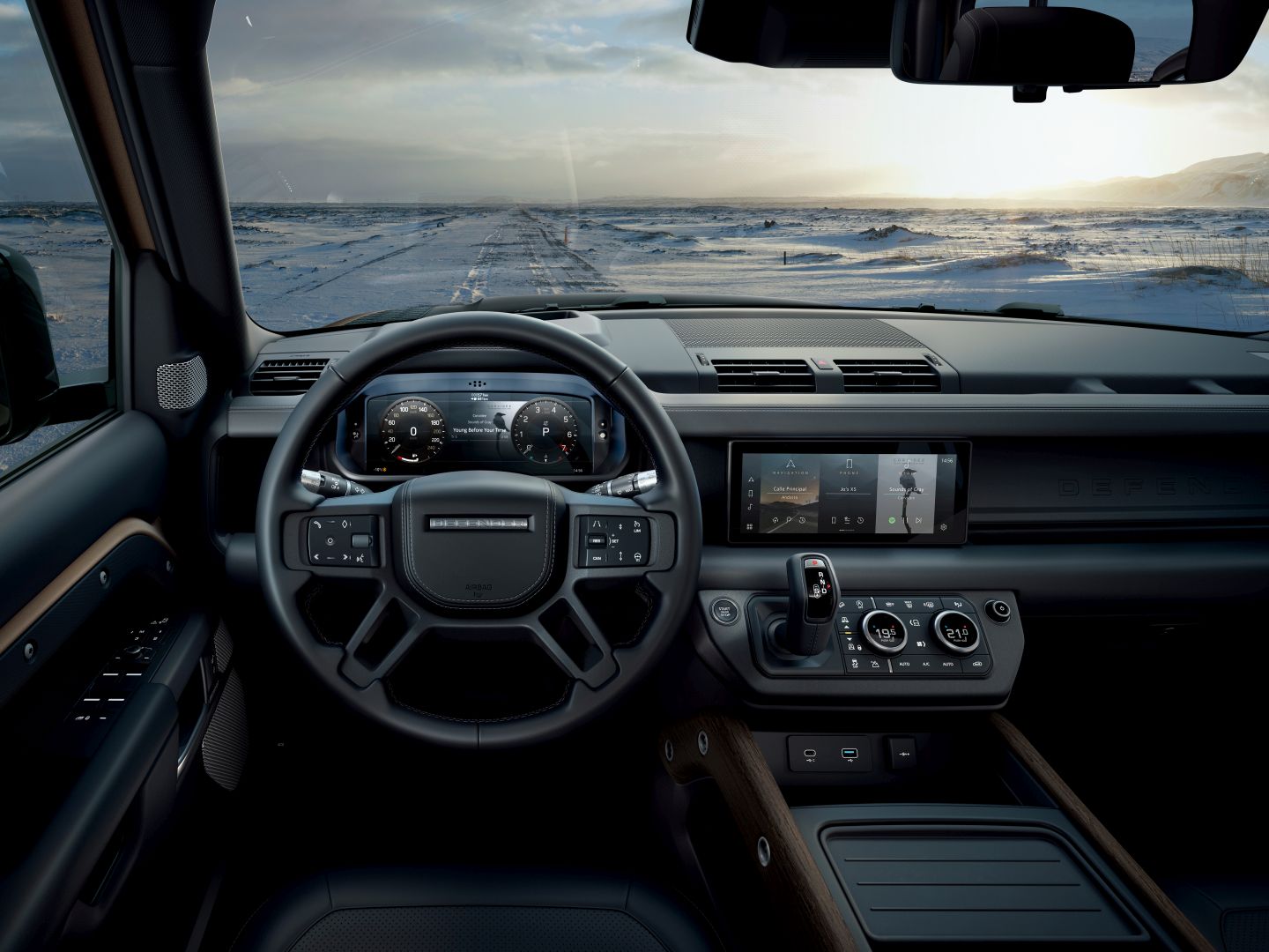 Land Rover Defender 110 photo 56