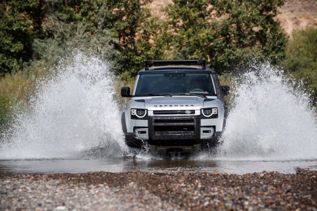 Land Rover Defender 110 Foto 18
