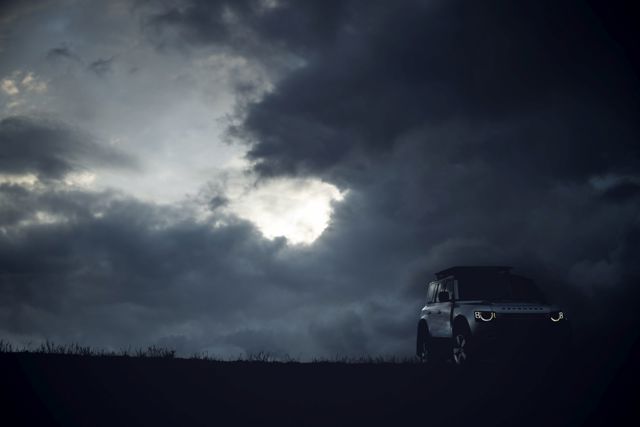 Land Rover Defender 110 Foto 25