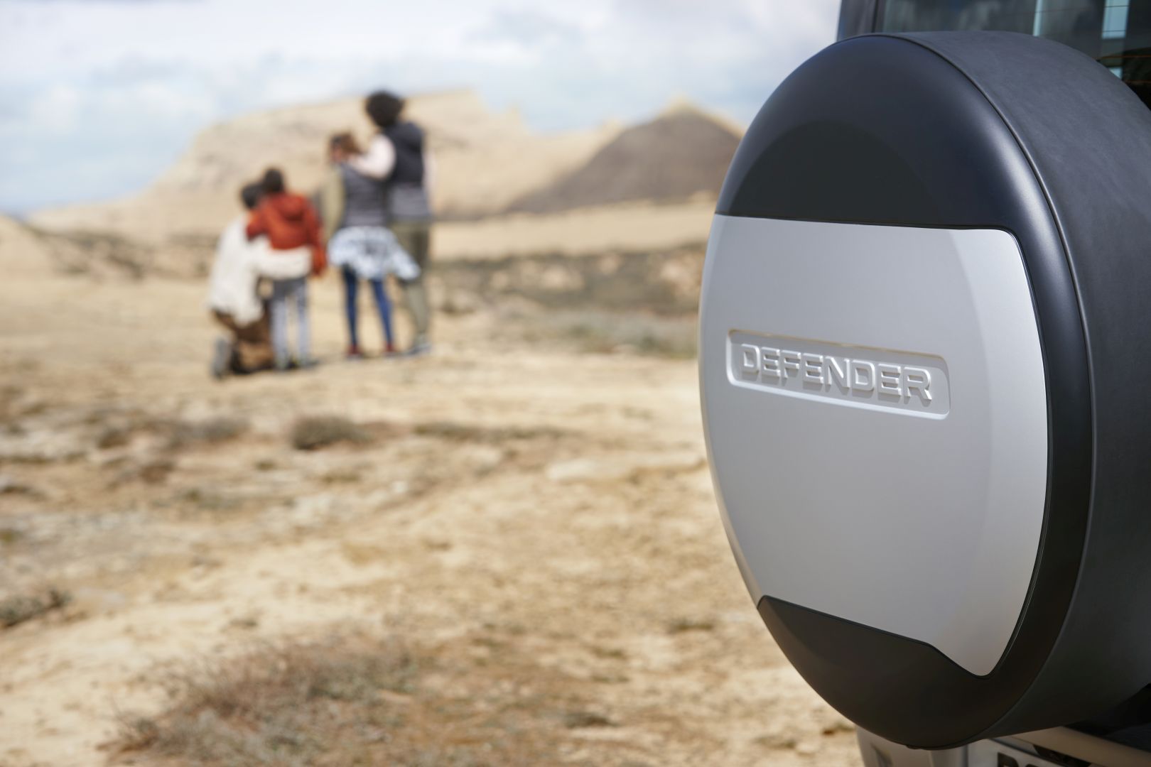 Land Rover Defender 110 photo 35