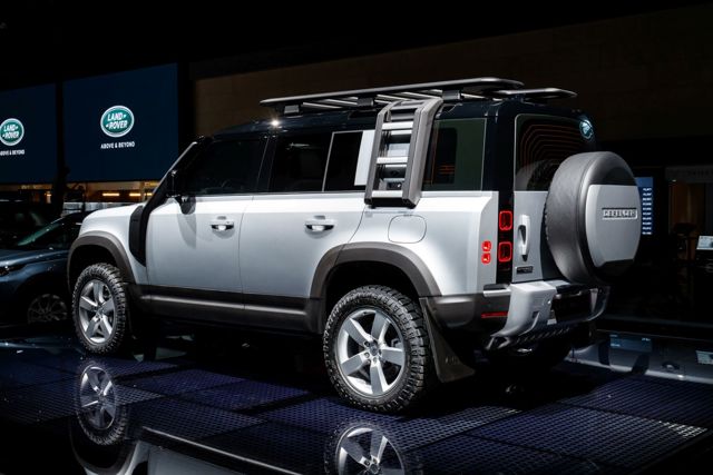 Land Rover Defender 110 Foto 36
