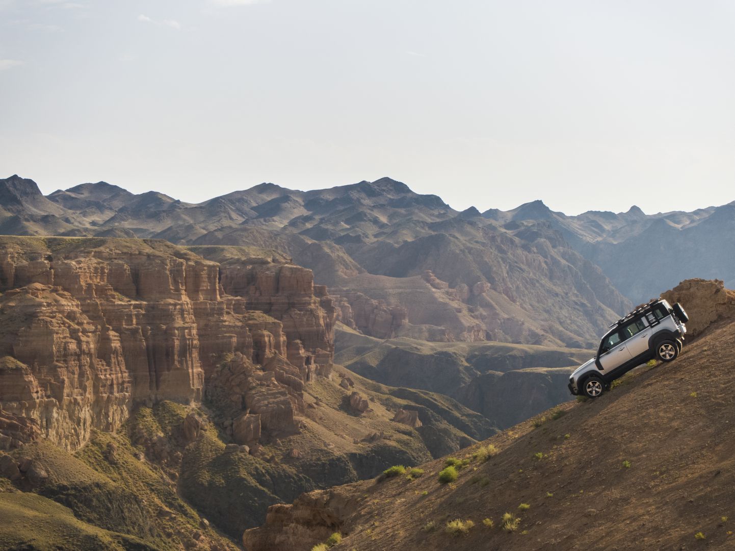 Land Rover Defender 110 photo 5