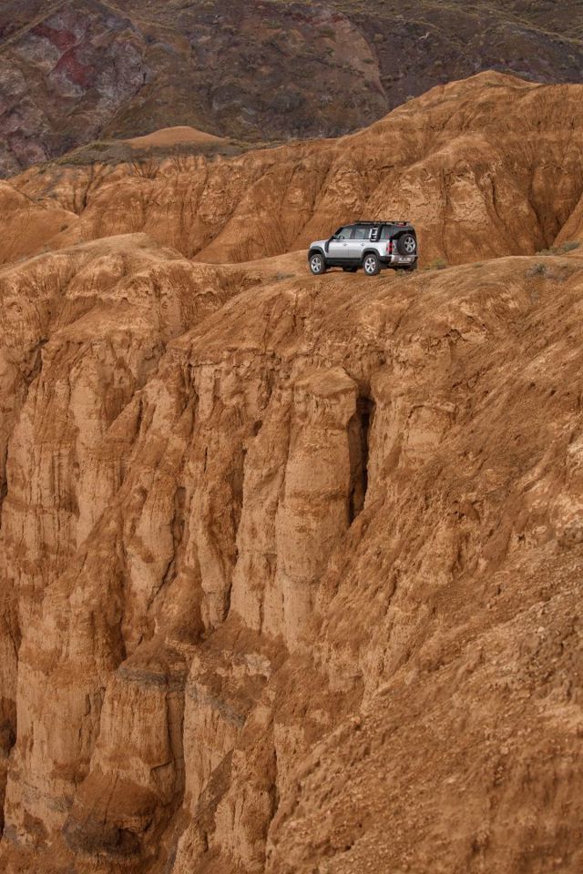 Land Rover Defender 110 Foto 7