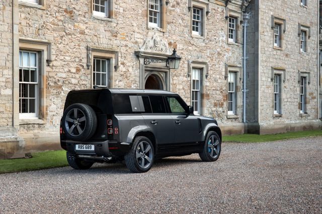 Land Rover Defender 110 Foto 41