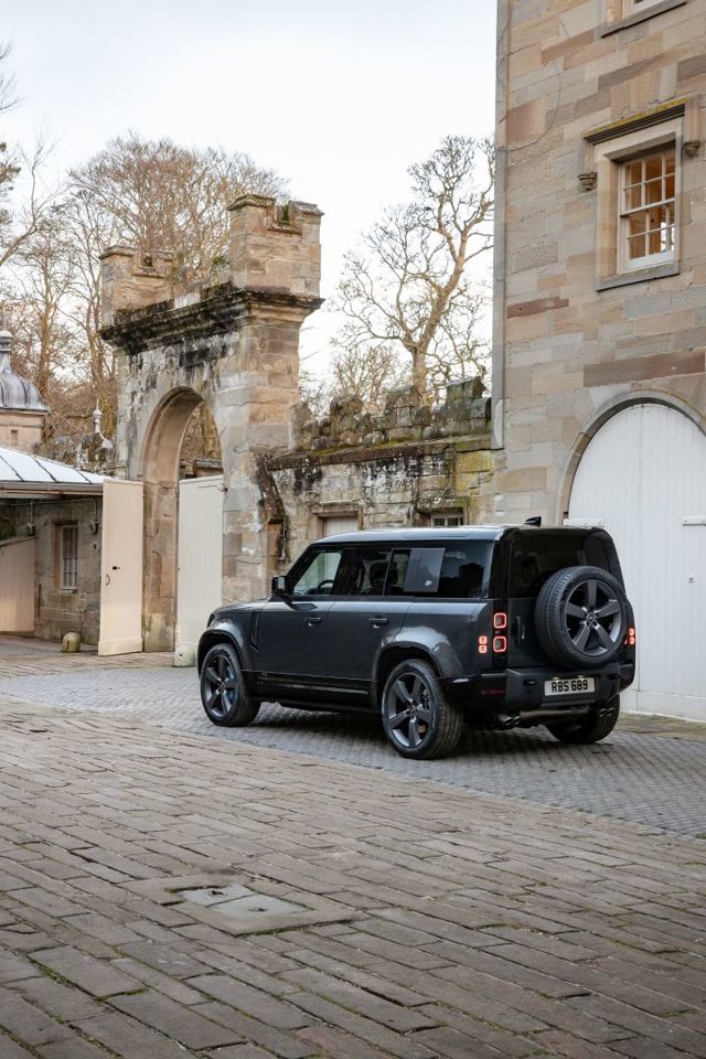 Land Rover Defender 110 Foto 51