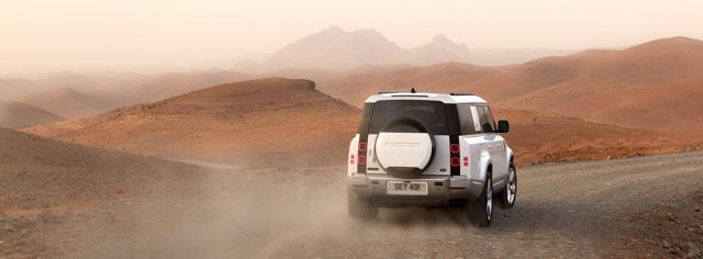 Land Rover Defender 130 photo 14