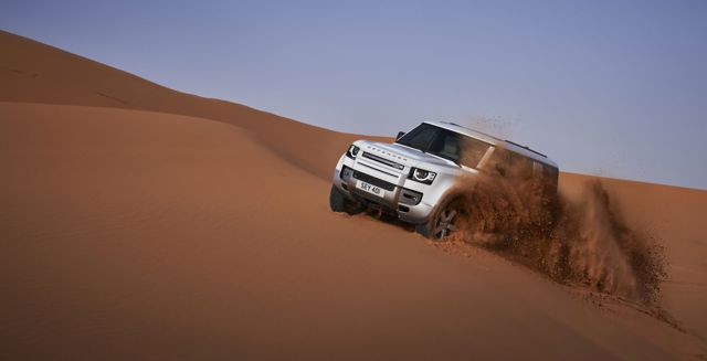 Land Rover Defender 130 photo 25