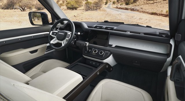 Land Rover Defender 130 photo 93