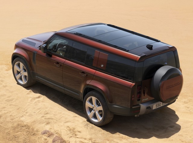 Land Rover Defender 130 photo 29