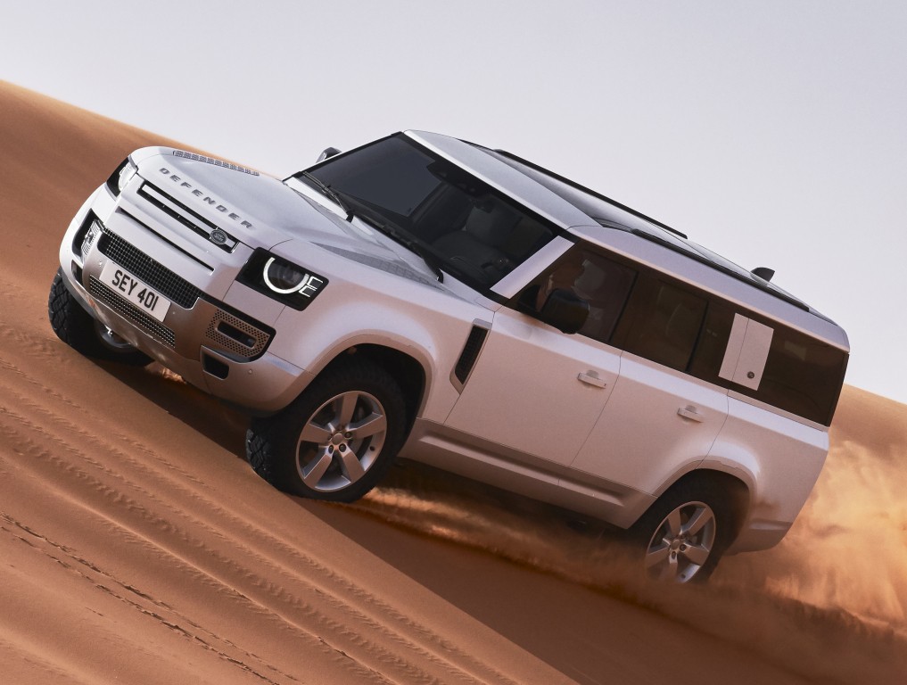 Land Rover Defender 130 photo 30