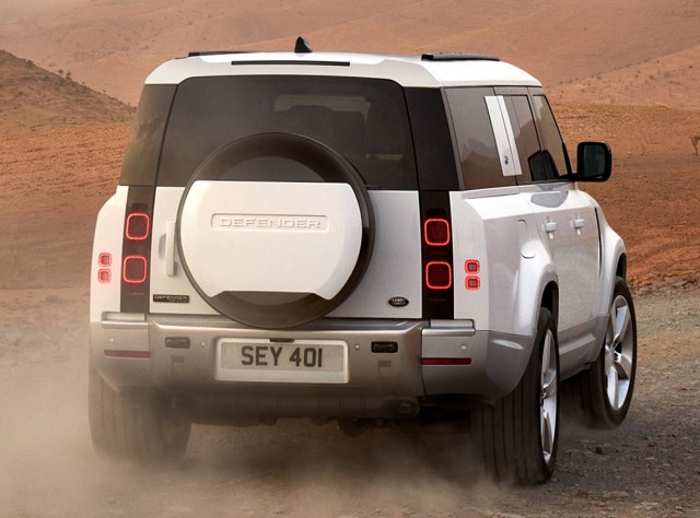 Land Rover Defender 130 photo 32