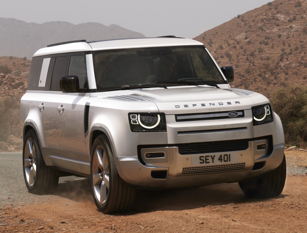 Land Rover Defender 130 photo 38