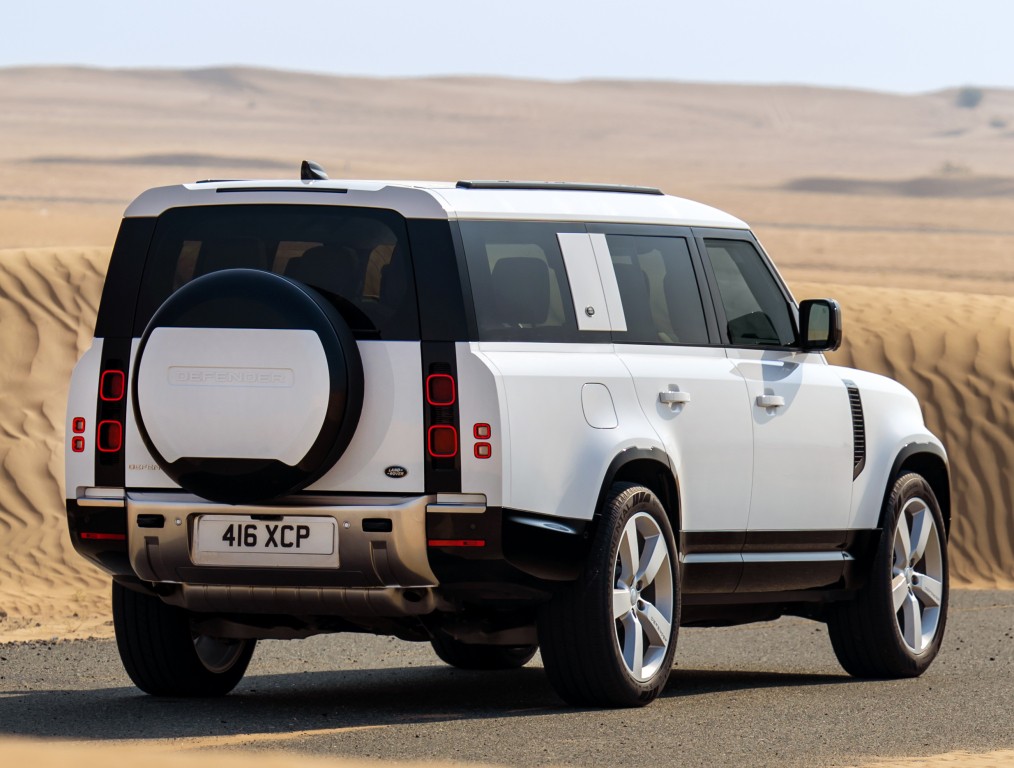 Land Rover Defender 130 photo 48