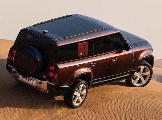 Land Rover Defender 130 photo 50