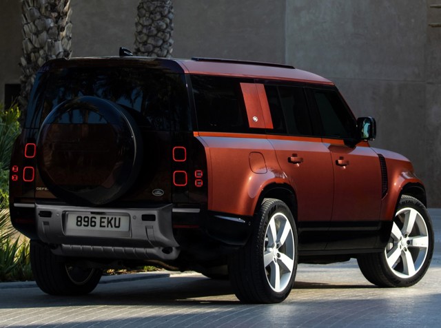 Land Rover Defender 130 photo 53