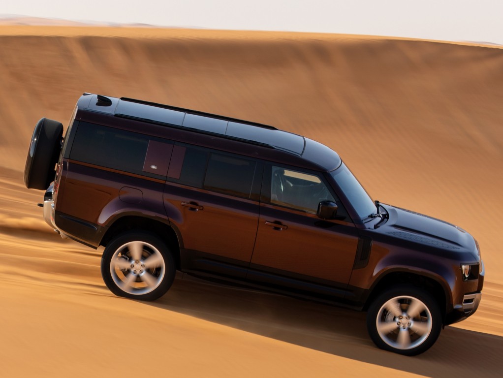 Land Rover Defender 130 photo 55