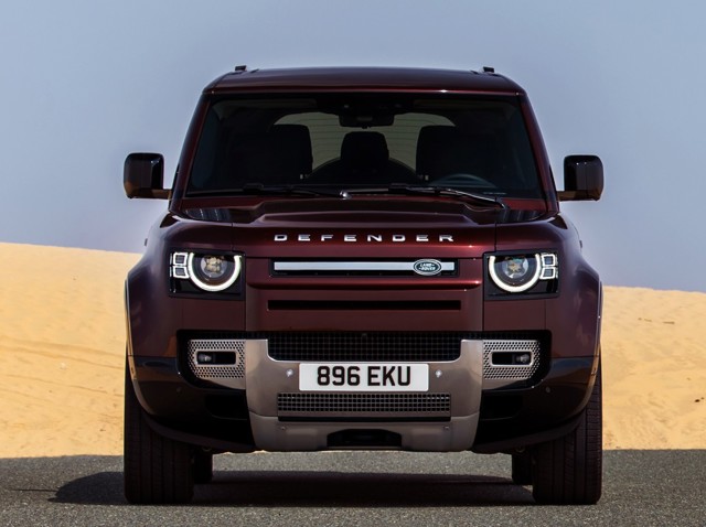 Land Rover Defender 130 photo 56