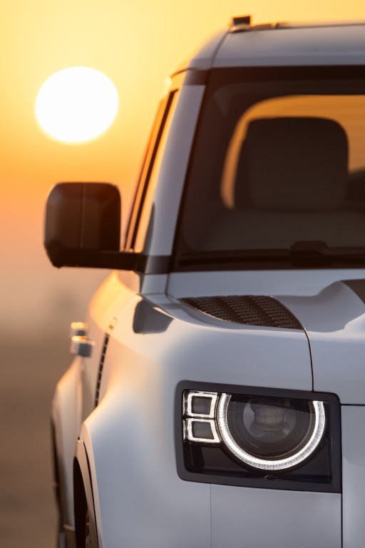 Land Rover Defender 130 photo 58