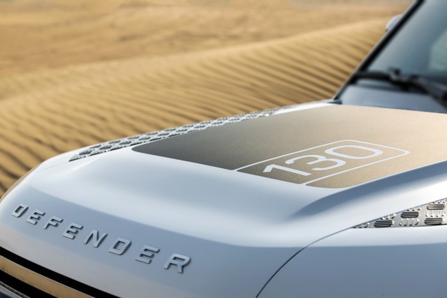 Land Rover Defender 130 photo 61