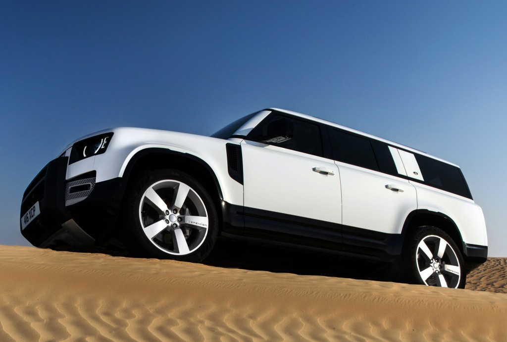 Land Rover Defender 130 photo 62