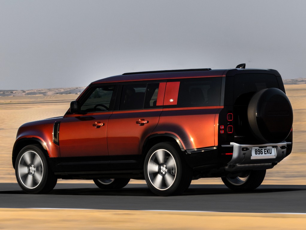 Land Rover Defender 130 photo 63