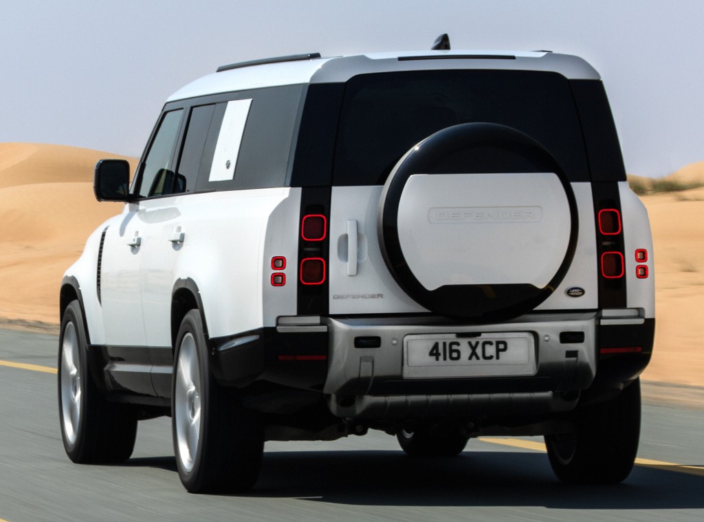 Land Rover Defender 130 photo 72