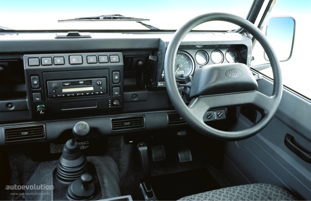 Land Rover Defender 90 Foto 13