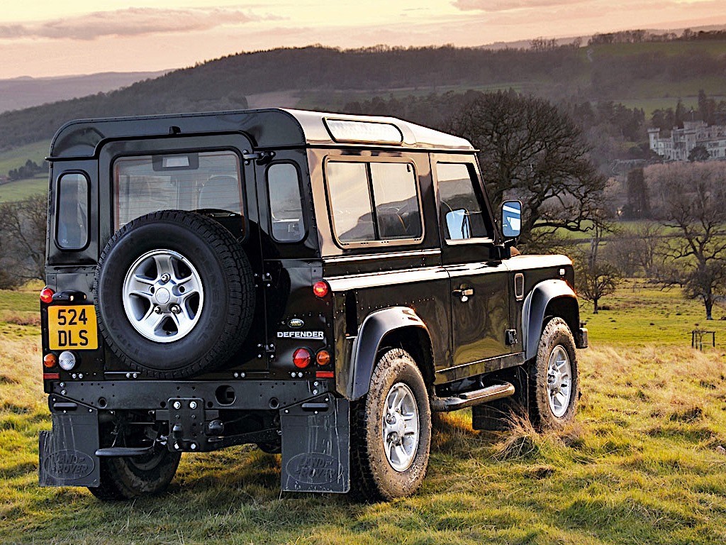 Land Rover Defender 90 photo 19