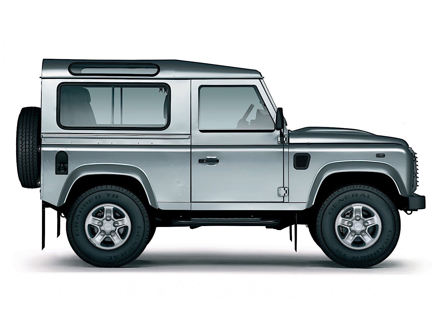 Land Rover Defender 90 photo 26
