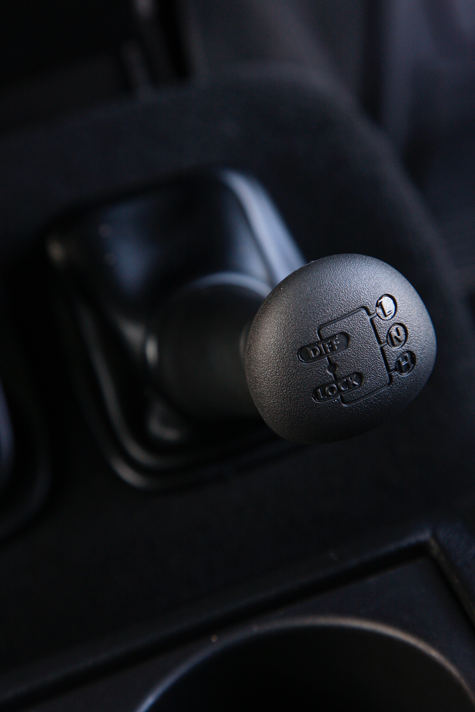 Land Rover Defender 90 photo 43