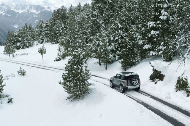 Land Rover Defender 90 foto 9