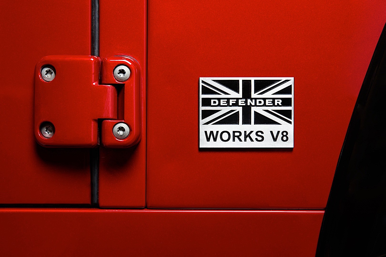 Land Rover Defender 90 photo 7