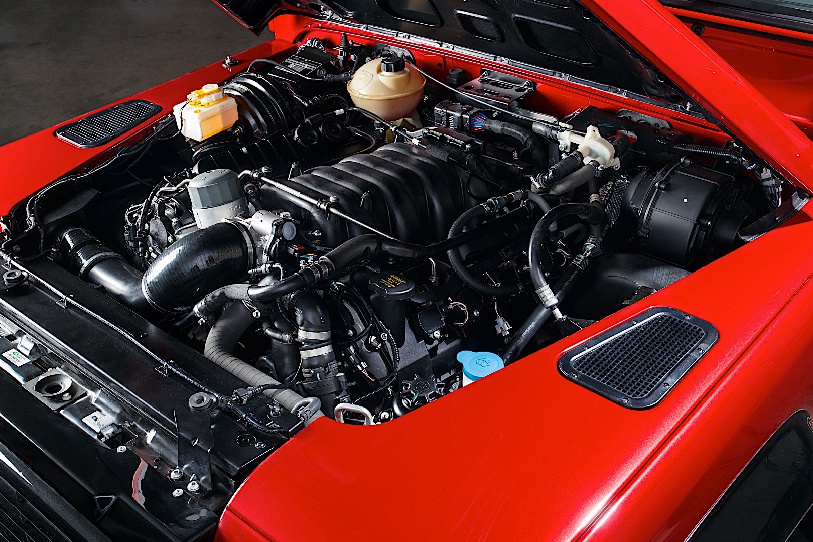 Land Rover Defender 90 photo 18