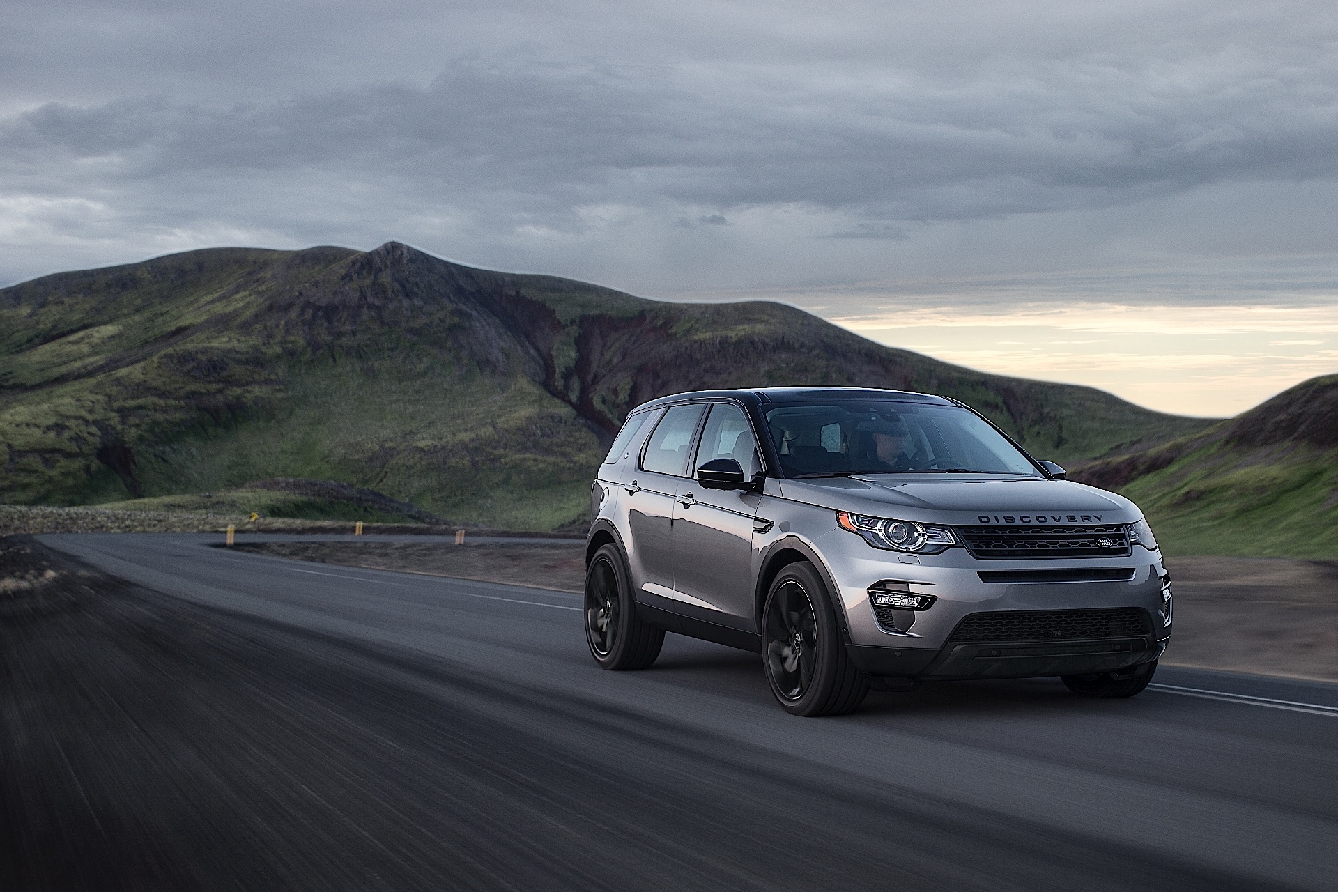 Land Rover Discovery Sport photo 19