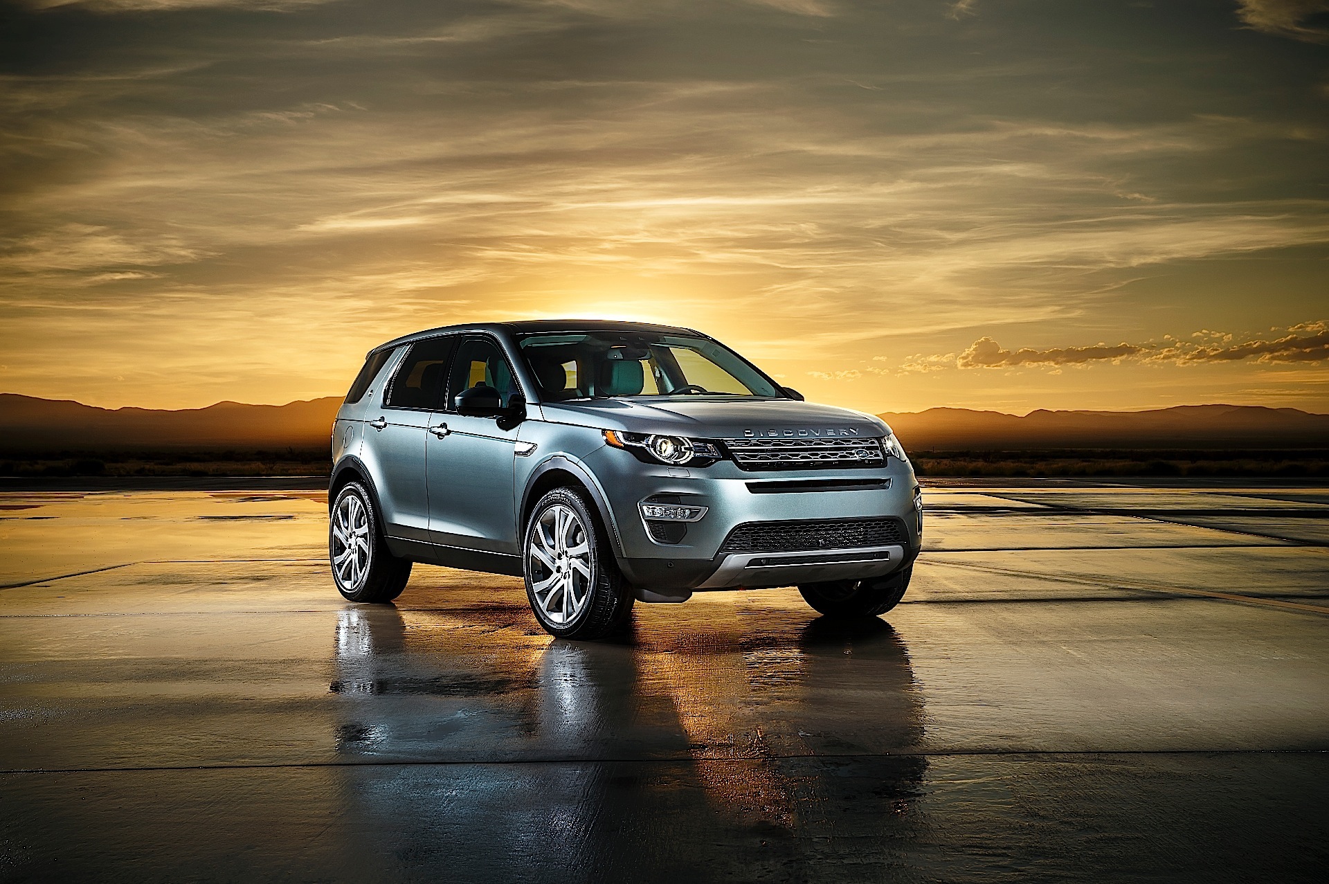 Land Rover Discovery Sport photo 3