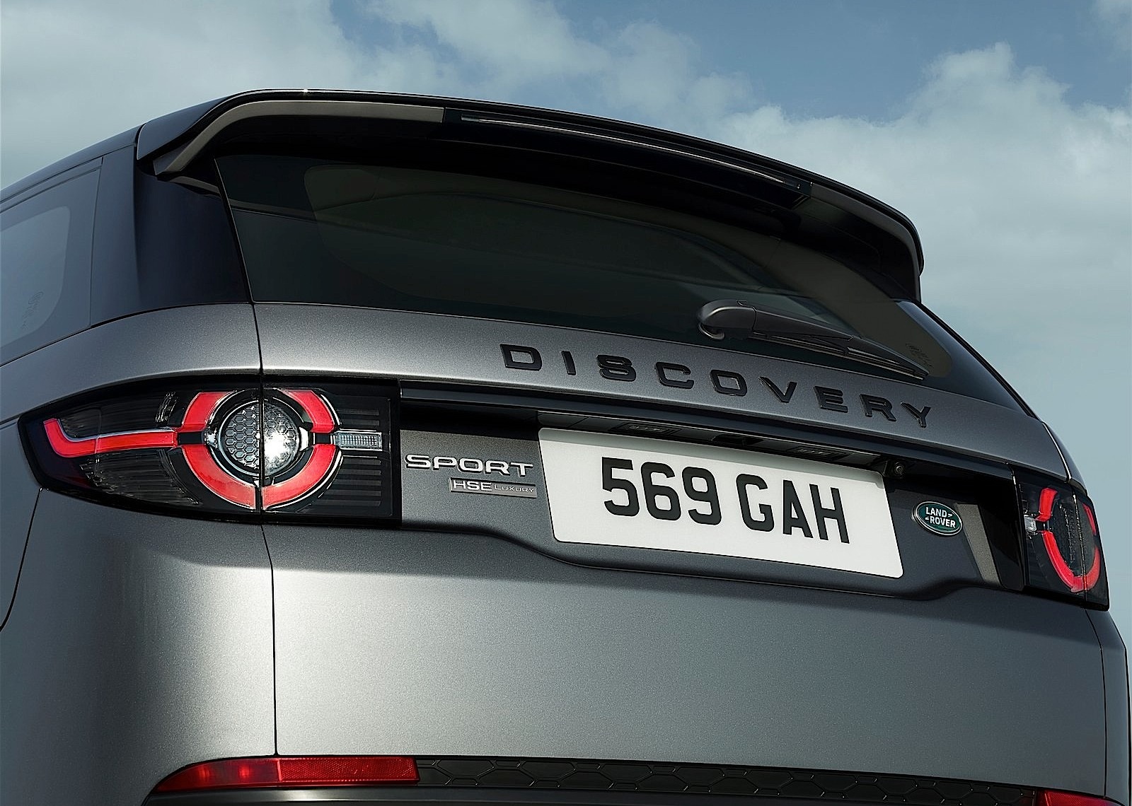 Land Rover Discovery Sport photo 26