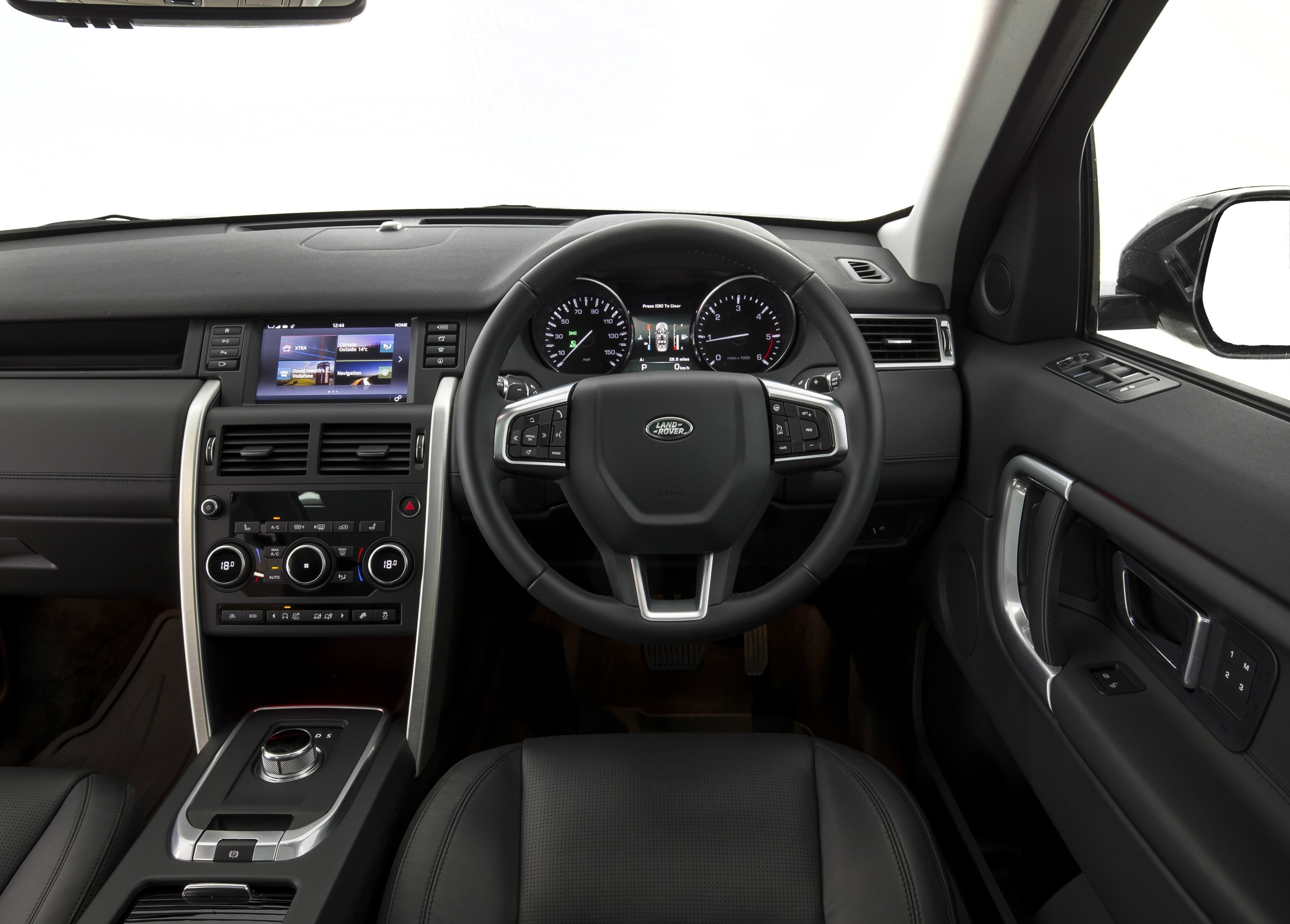 Land Rover Discovery Sport photo 107