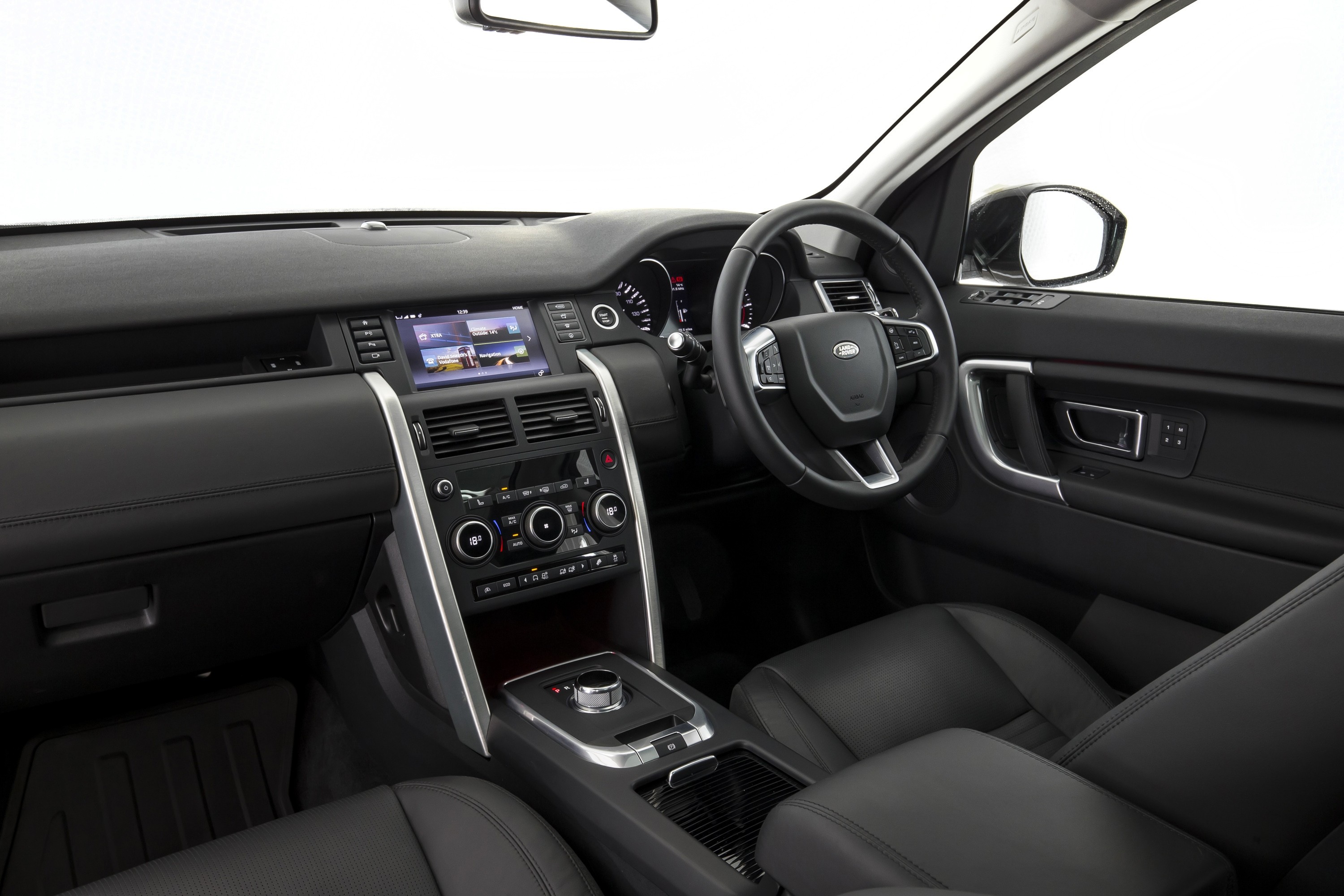 Land Rover Discovery Sport photo 108