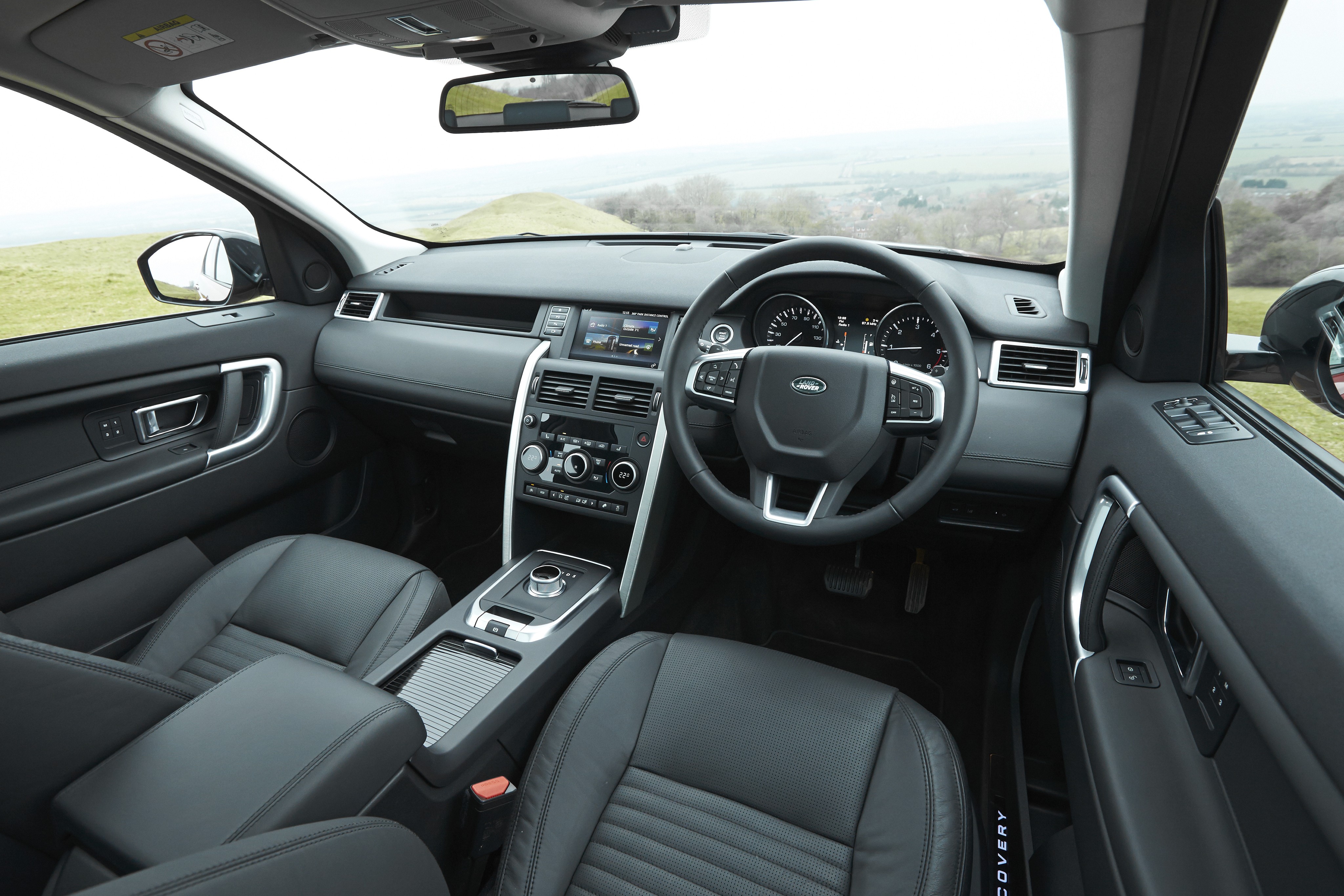 Land Rover Discovery Sport photo 109