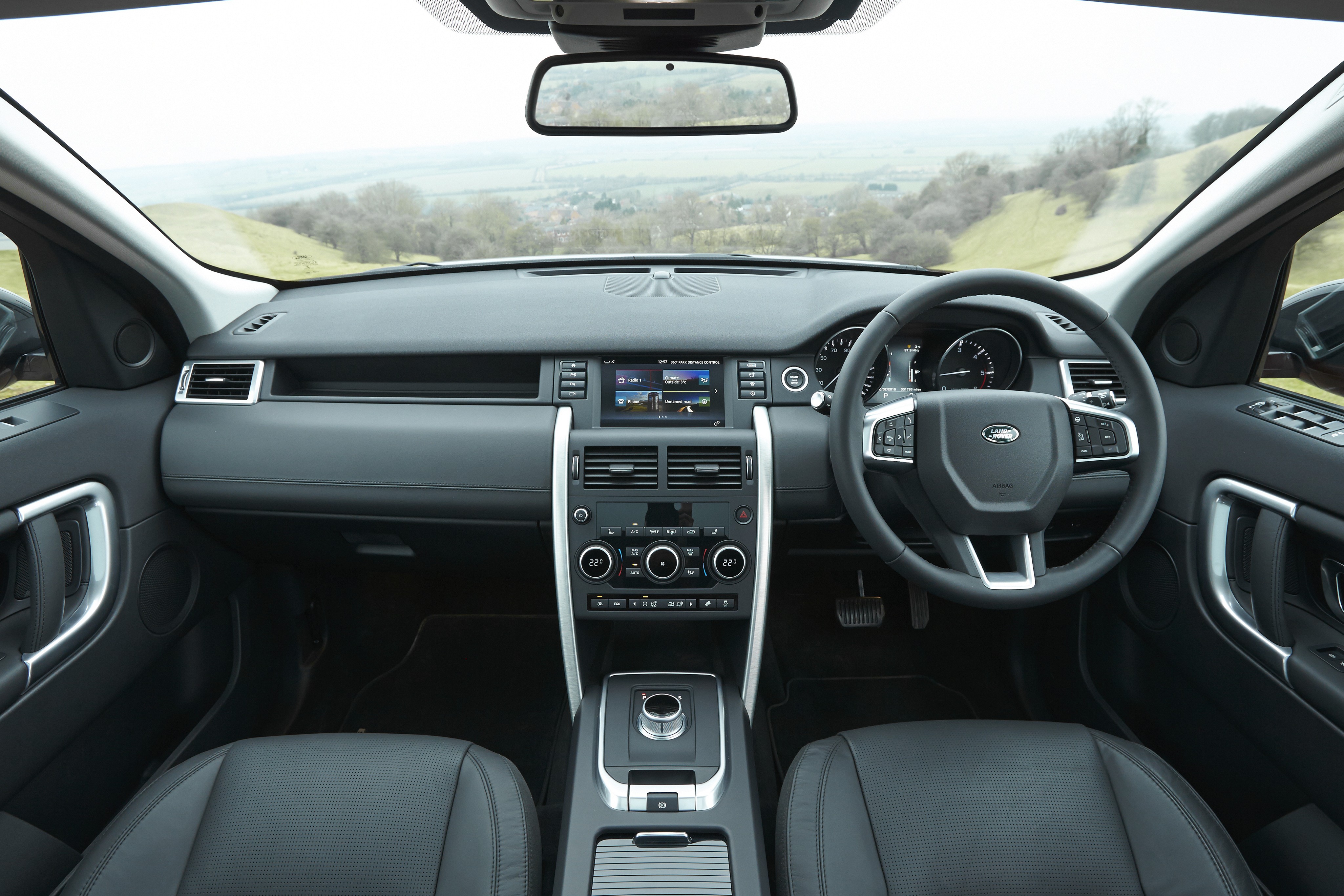 Land Rover Discovery Sport photo 113