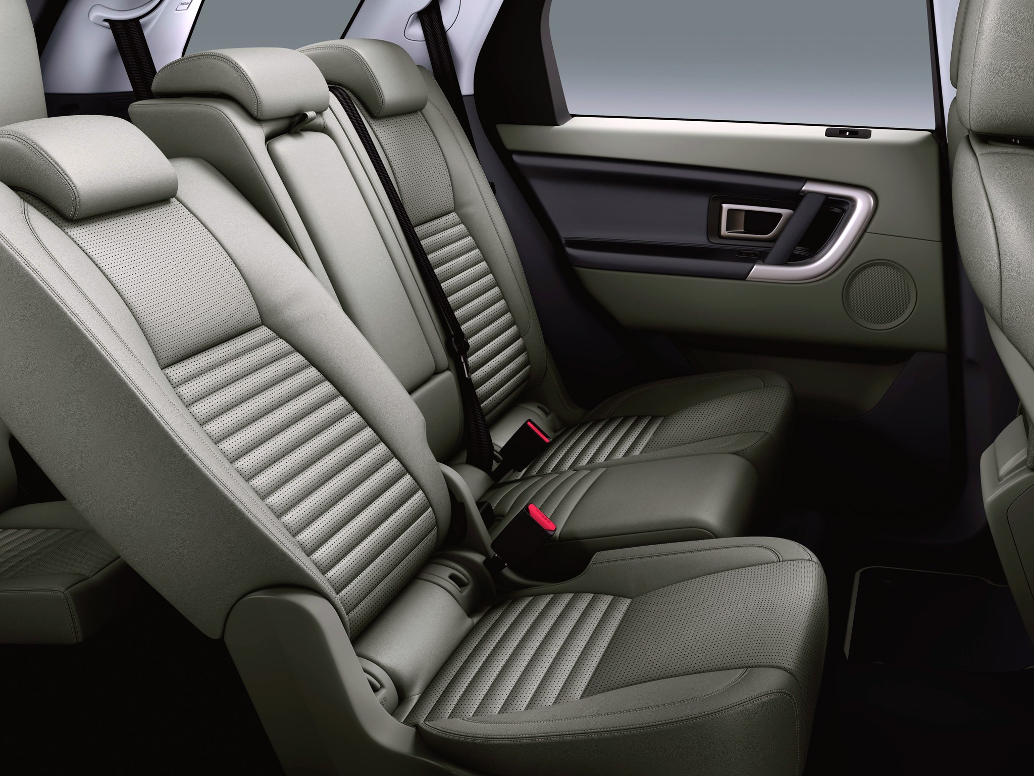 Land Rover Discovery Sport photo 119