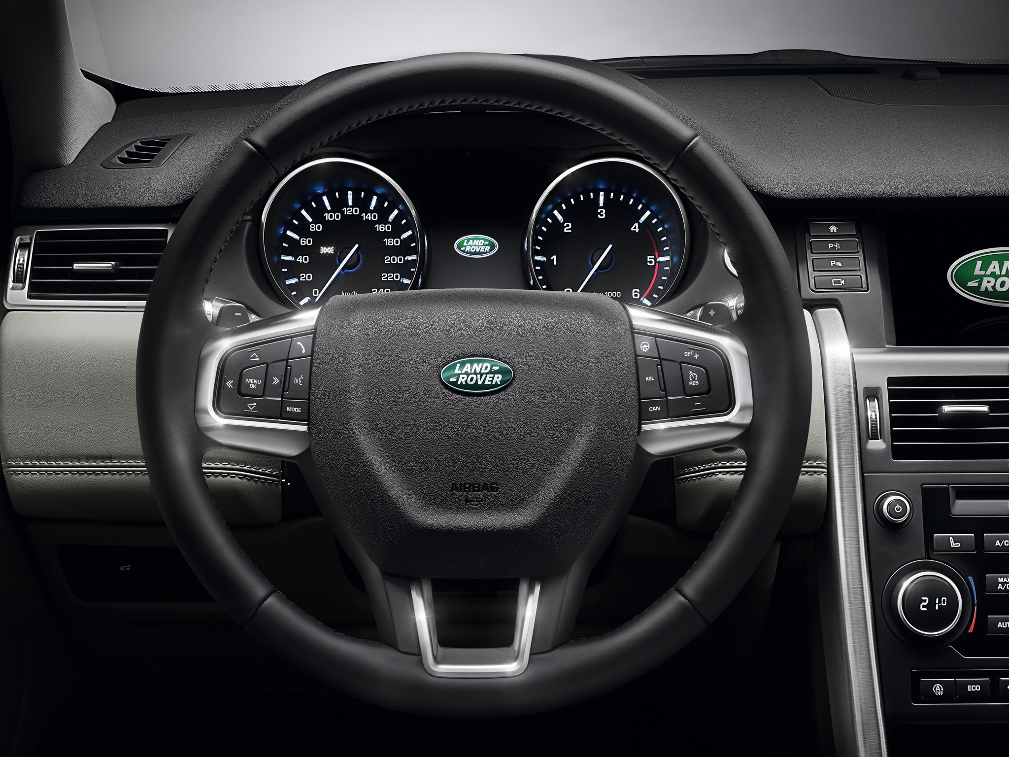 Land Rover Discovery Sport photo 120