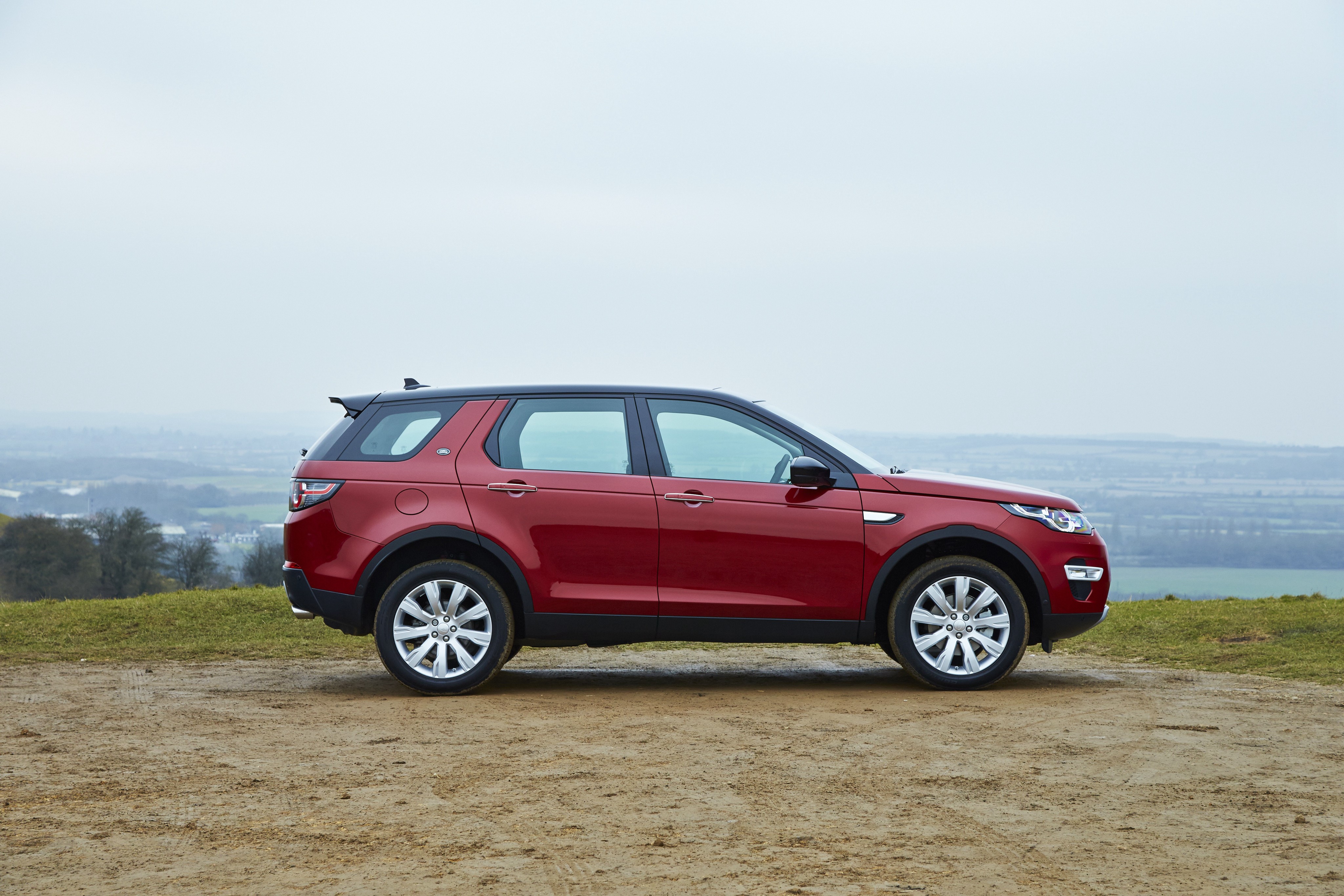 Land Rover Discovery Sport photo 39