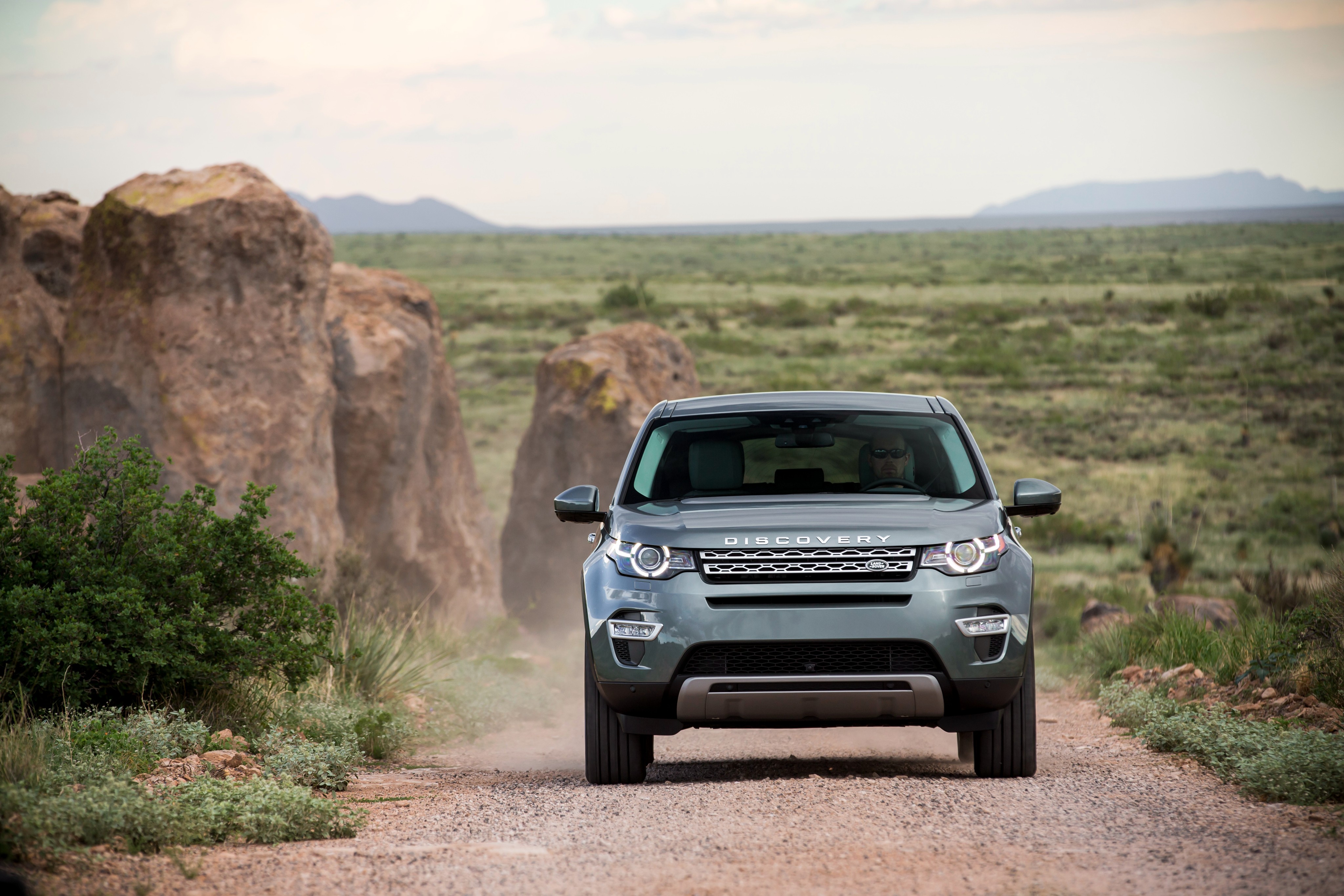Land Rover Discovery Sport photo 53